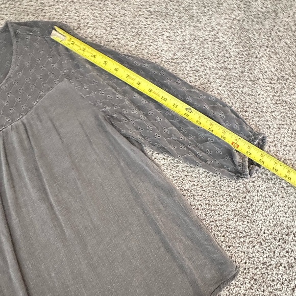 TORRID 00 0X XL Gray Washed Gauze Blouse Eyelet Detail 3/4 Sleeve R $46 - Picture 10 of 11